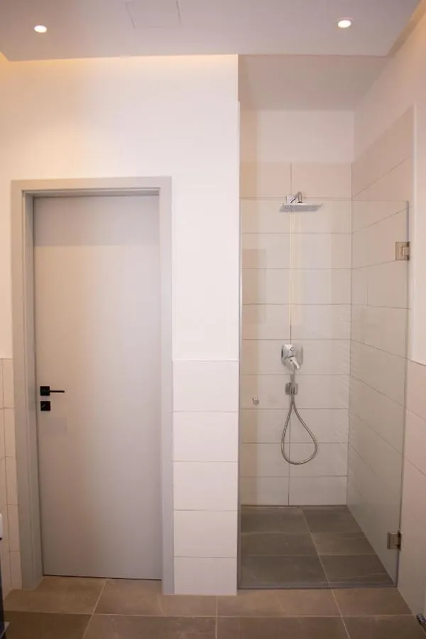 Διαμέρισμα Luxury Cozy 2 Bdr Downtown Apt.5 Βουδαπέστη