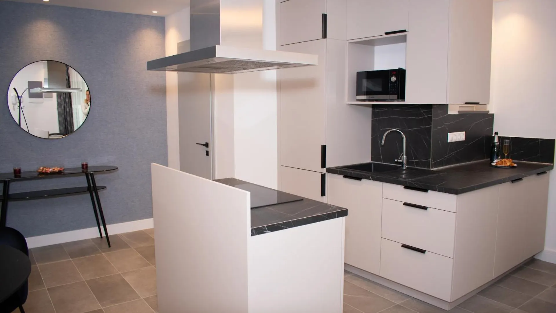 Luxury Cozy 2 Bdr Downtown Apt.5 Βουδαπέστη Ουγγαρία